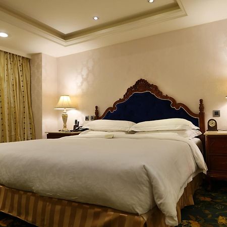 Royal Seasons Hotel Taipei ‧ Nanjing W. Extérieur photo