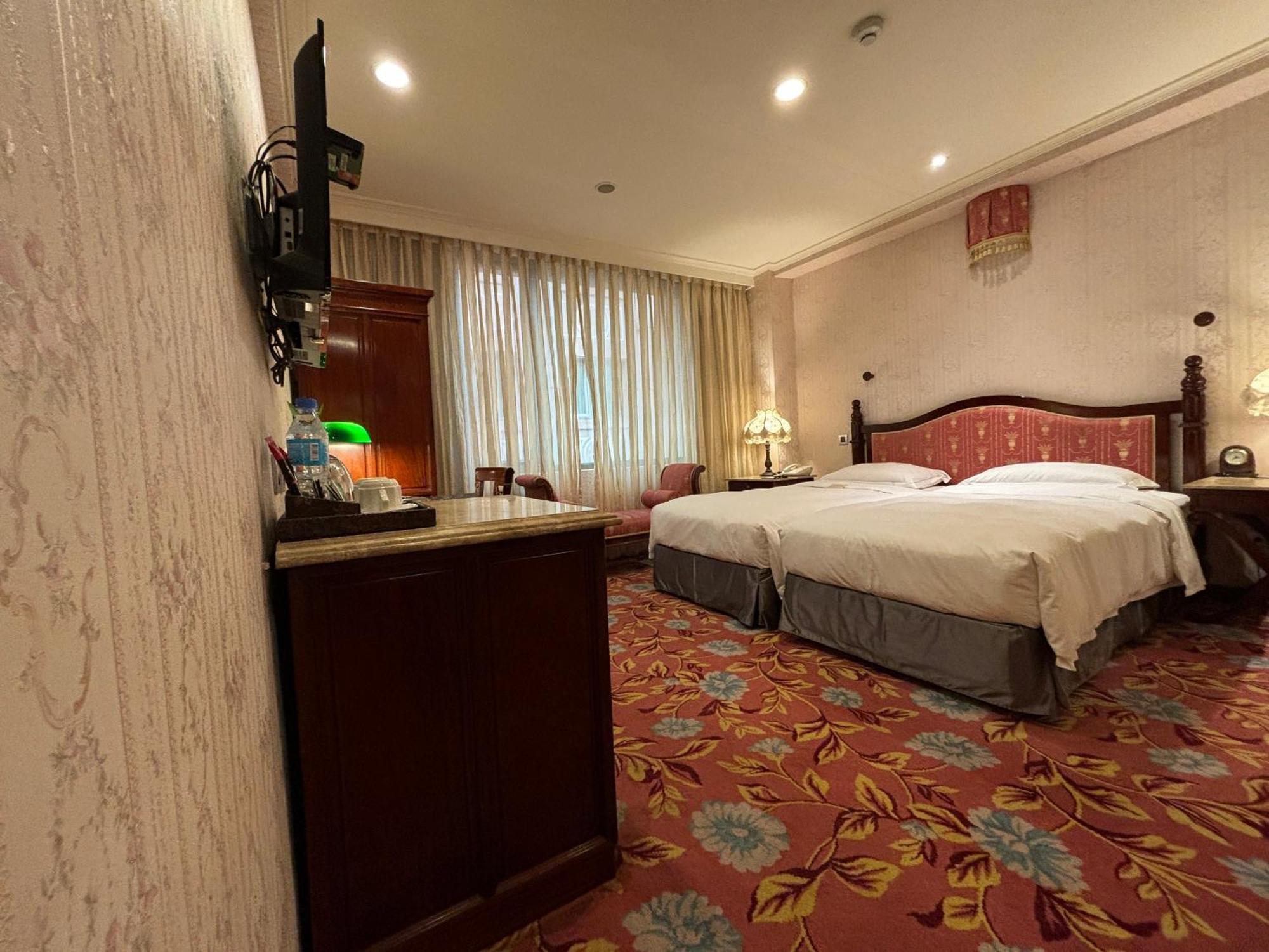 Royal Seasons Hotel Taipei ‧ Nanjing W. Extérieur photo