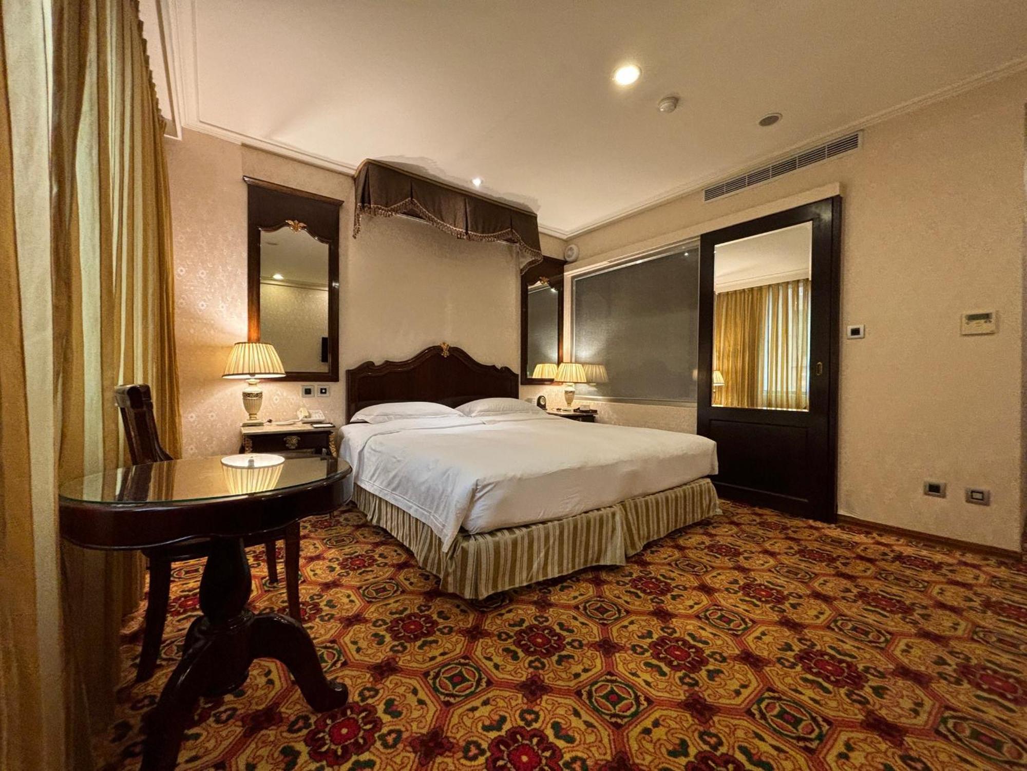 Royal Seasons Hotel Taipei ‧ Nanjing W. Extérieur photo
