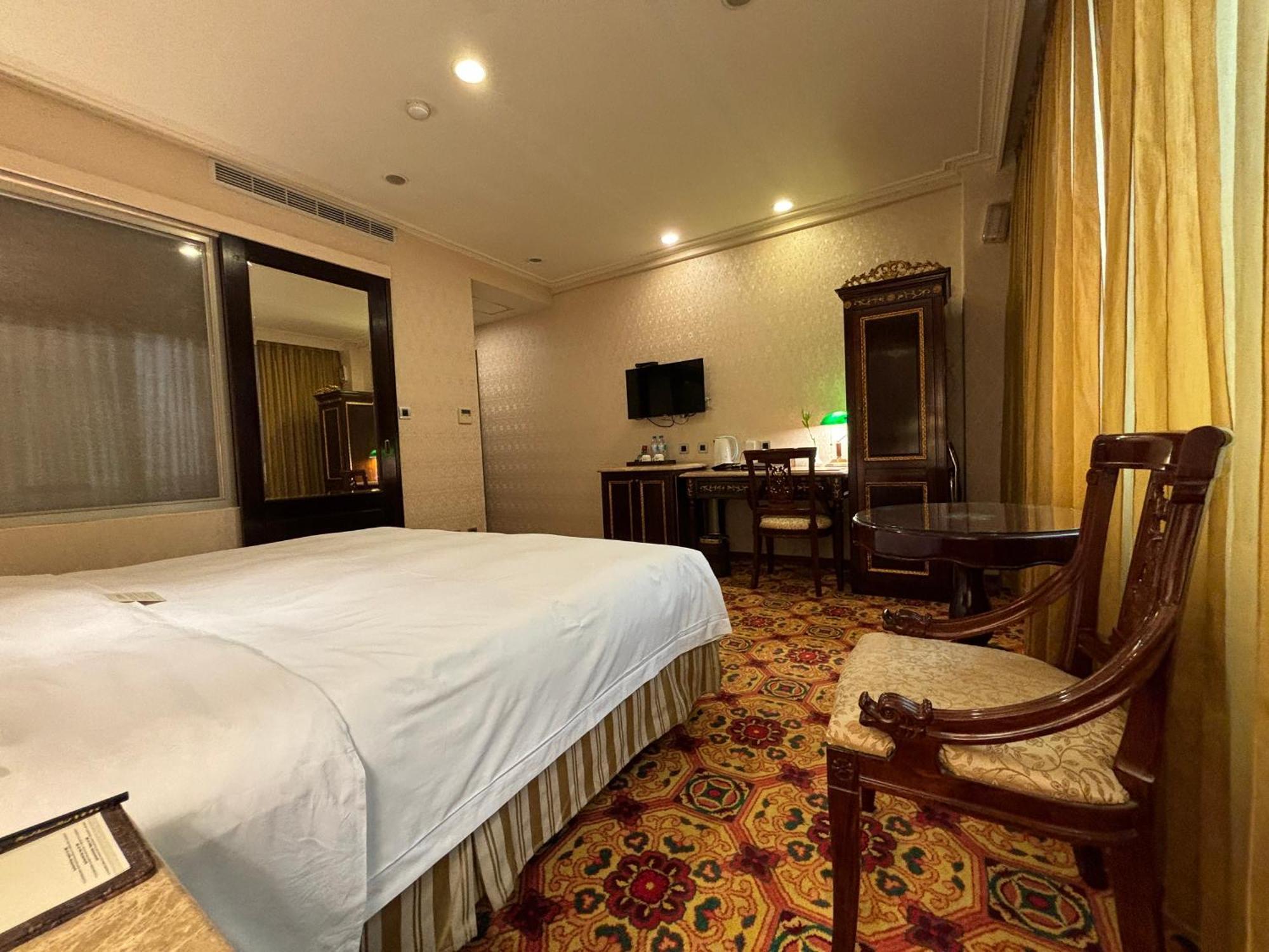 Royal Seasons Hotel Taipei ‧ Nanjing W. Extérieur photo