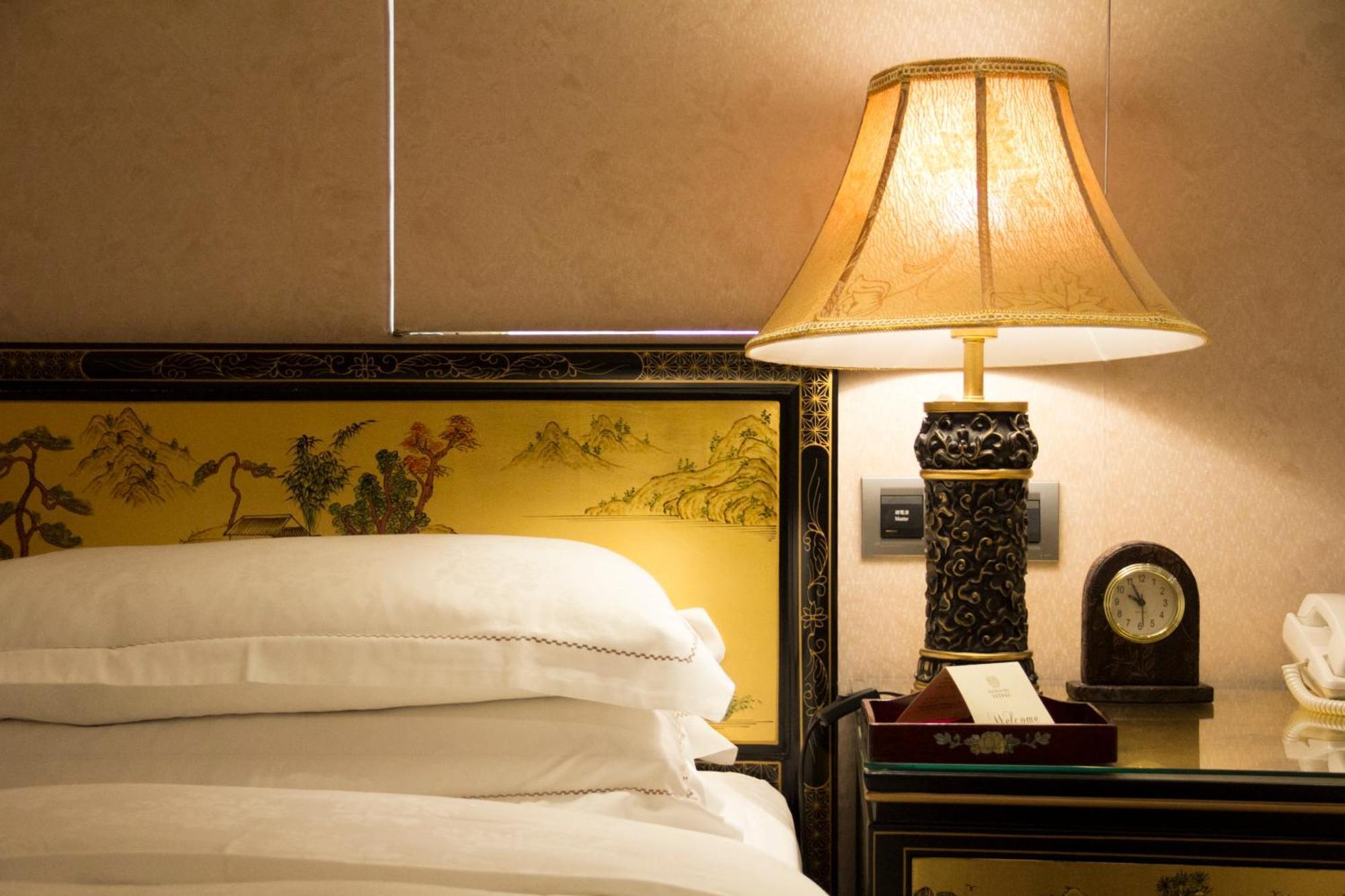 Royal Seasons Hotel Taipei ‧ Nanjing W. Extérieur photo