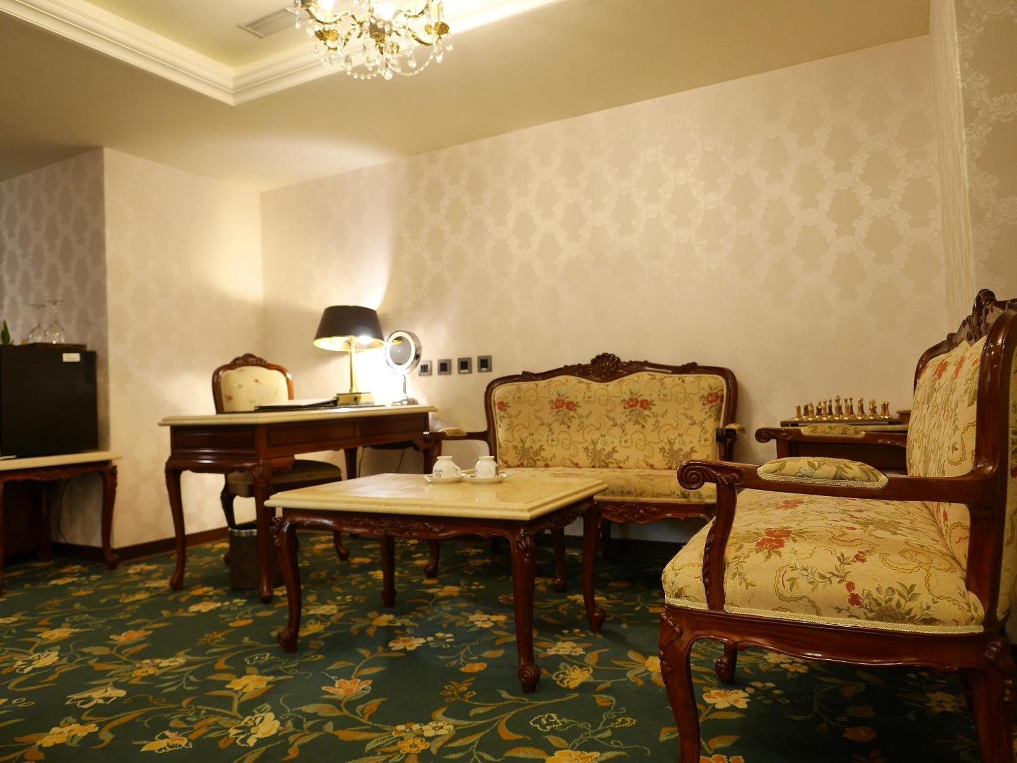 Royal Seasons Hotel Taipei ‧ Nanjing W. Extérieur photo