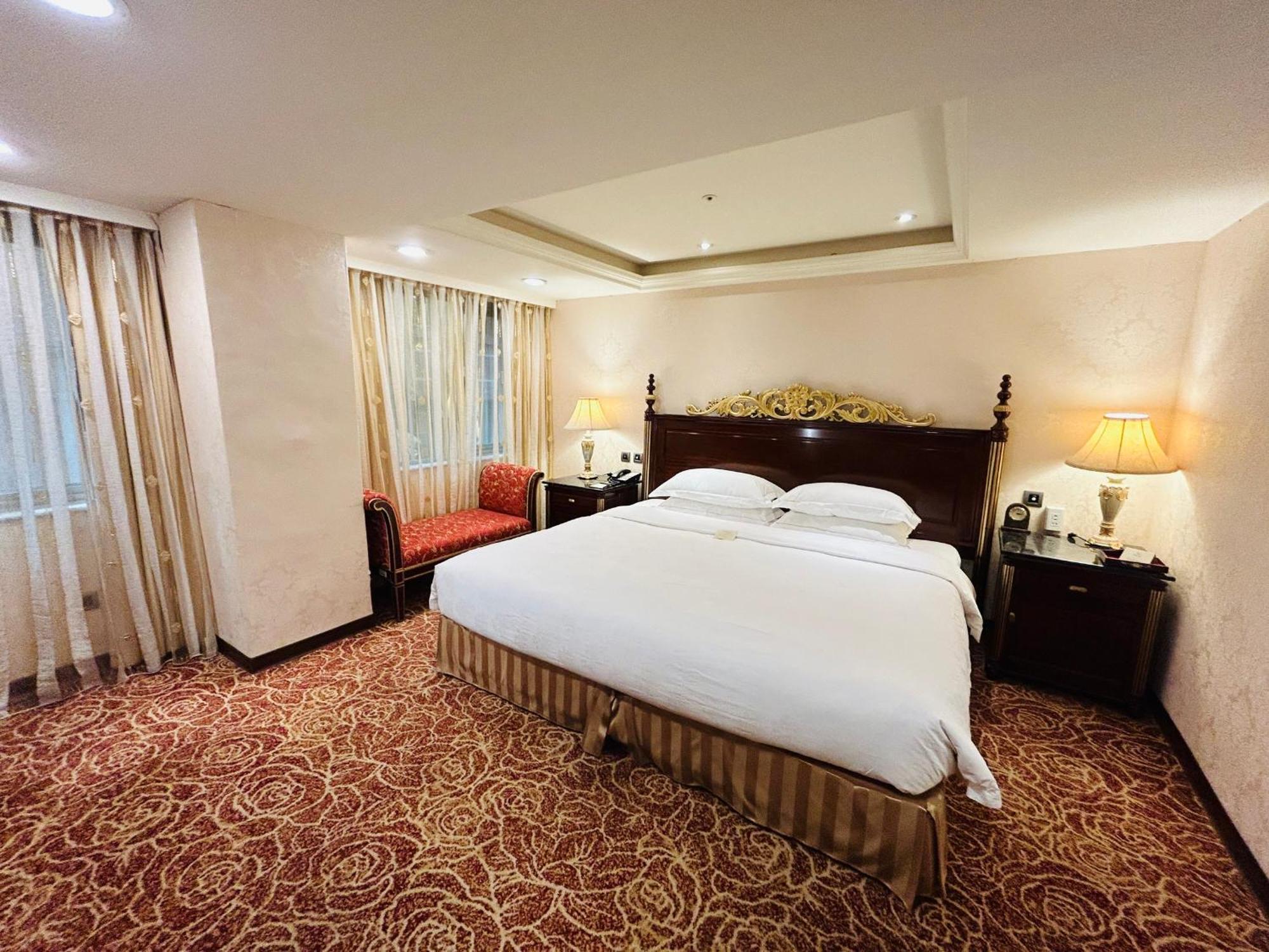 Royal Seasons Hotel Taipei ‧ Nanjing W. Extérieur photo