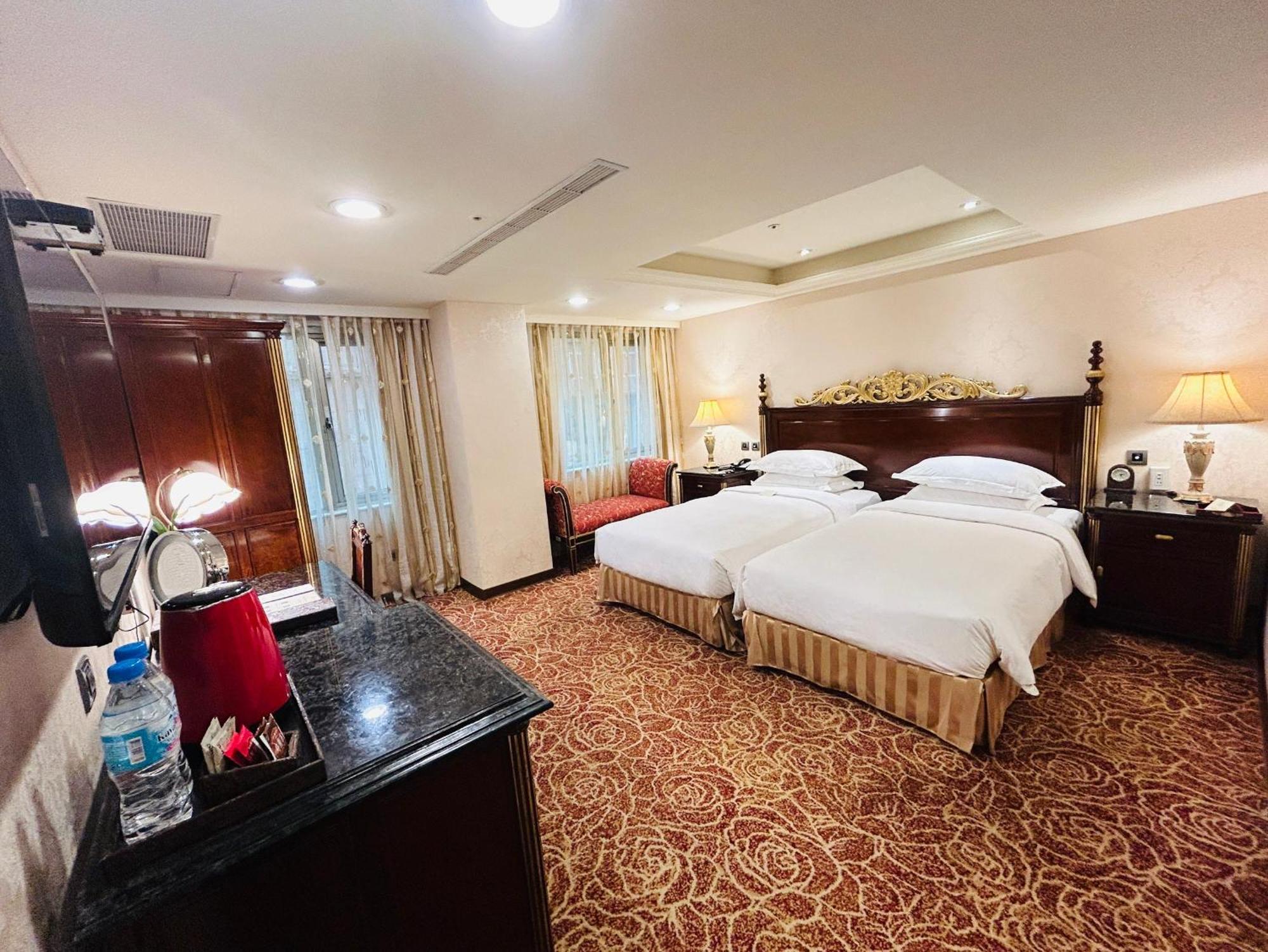 Royal Seasons Hotel Taipei ‧ Nanjing W. Extérieur photo