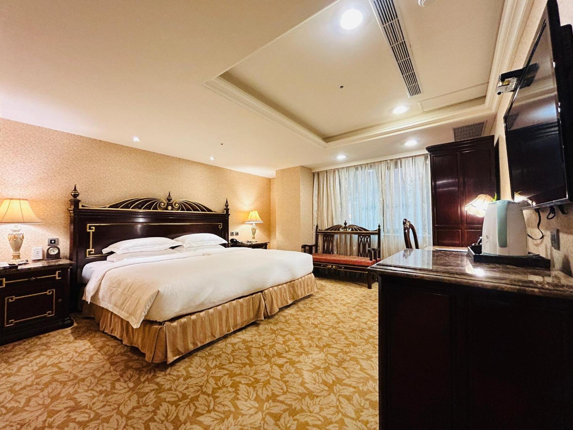 Royal Seasons Hotel Taipei ‧ Nanjing W. Extérieur photo