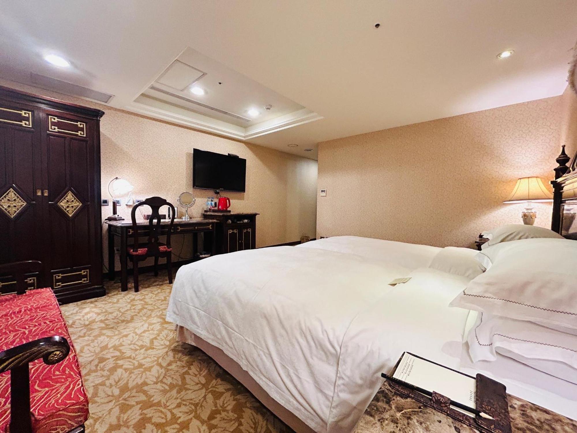 Royal Seasons Hotel Taipei ‧ Nanjing W. Extérieur photo