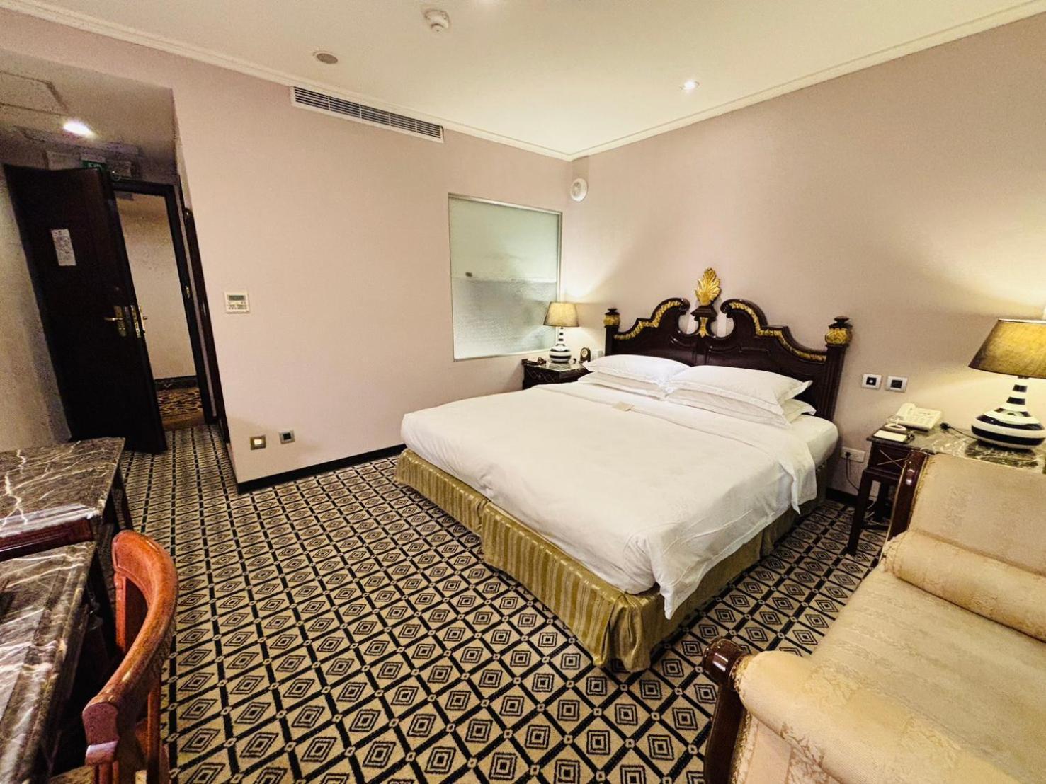 Royal Seasons Hotel Taipei ‧ Nanjing W. Extérieur photo