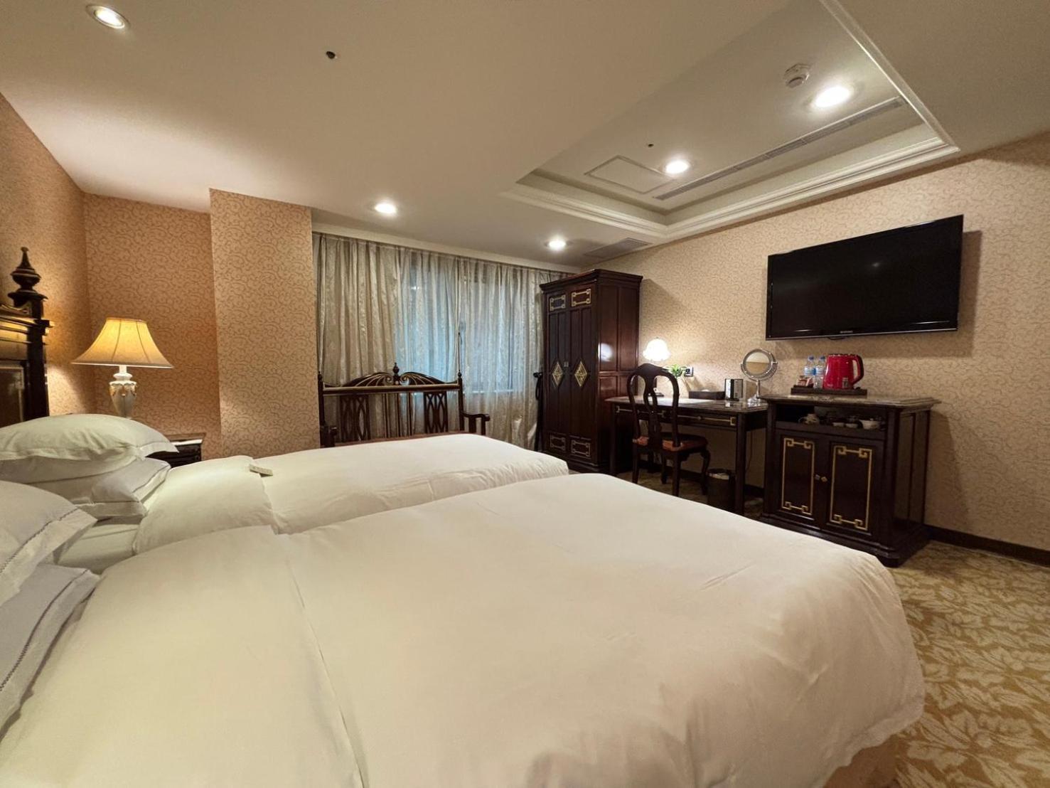 Royal Seasons Hotel Taipei ‧ Nanjing W. Extérieur photo