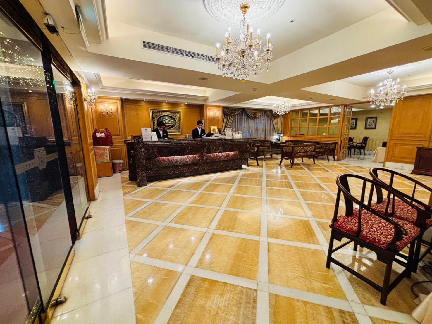Royal Seasons Hotel Taipei ‧ Nanjing W. Extérieur photo